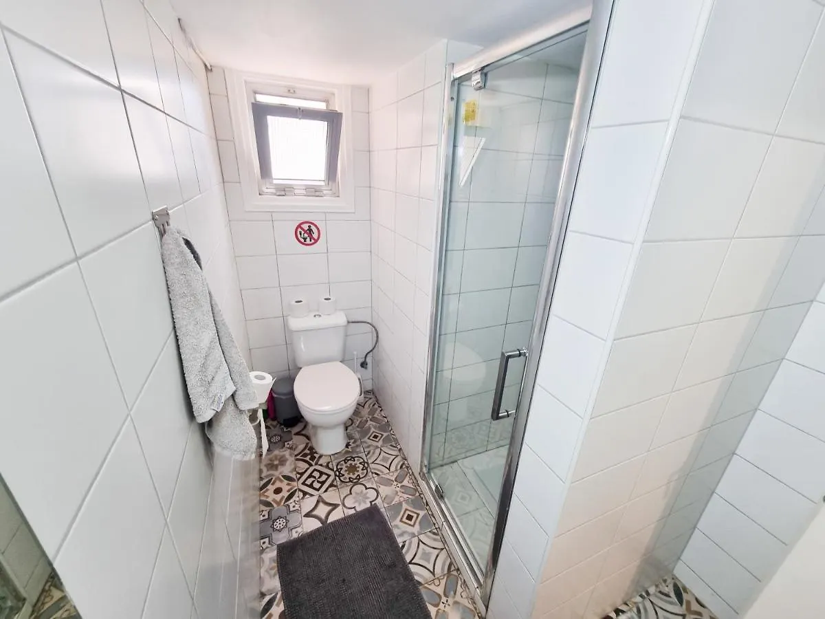Larnaca Garden Rooms Cypr