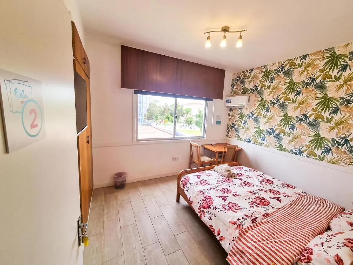 Larnaca Garden Rooms Apartament