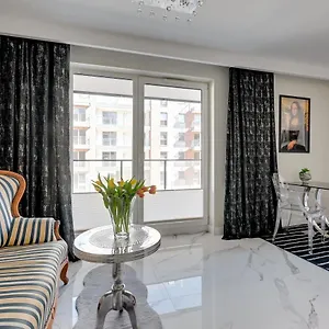 https://art-apartament.gdanskhotel.org